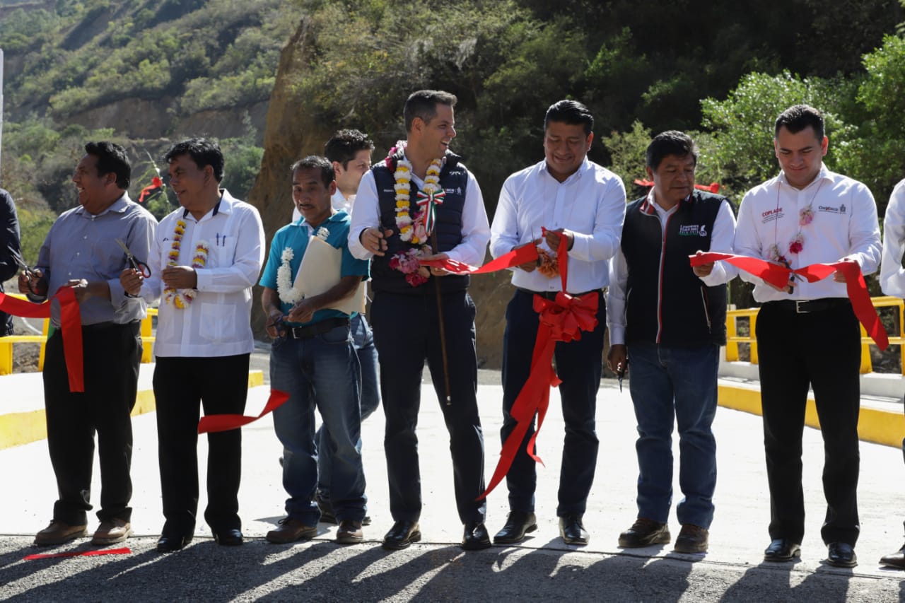 Photo of Fortalece Gobierno de Oaxaca infraestructura carretera de San Miguel del Río